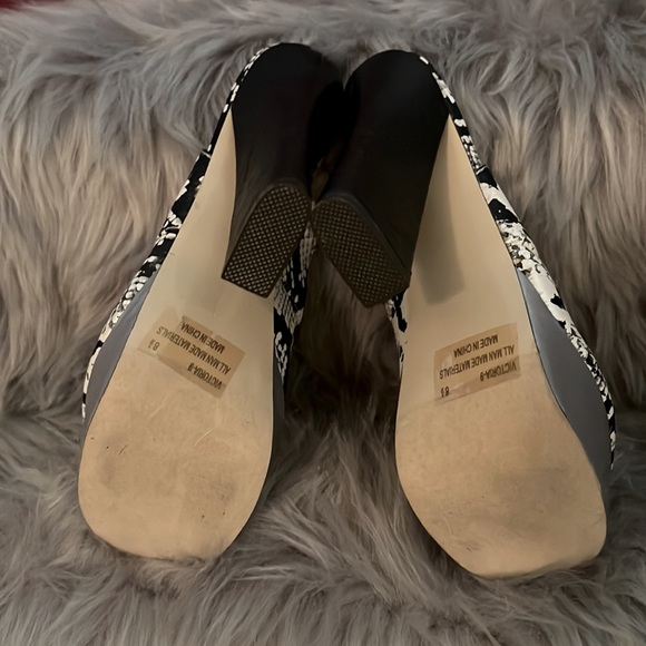 Kayleen Black & White snake print Victoria Heels w/ Silver Platform Y2K size 8.5 - Picture 8 of 15